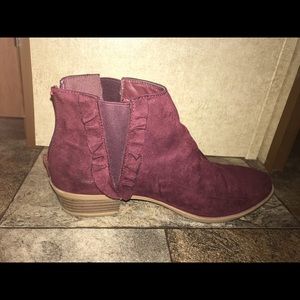 Maroon ankle booties